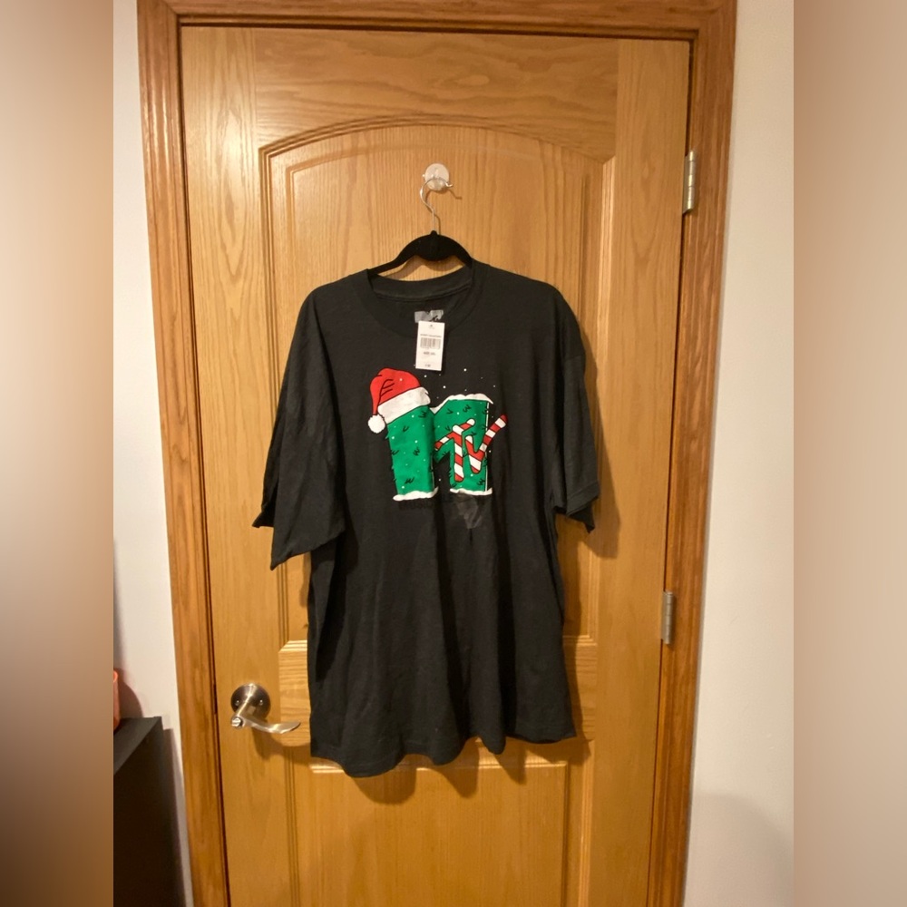 MTV Music Television Christmas Tree Santa Hat Tee Shirt Men’s Size 3XL NEW/NWT